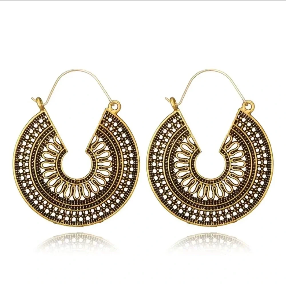 Vintage hollow metal drop‎ dangle earrings
